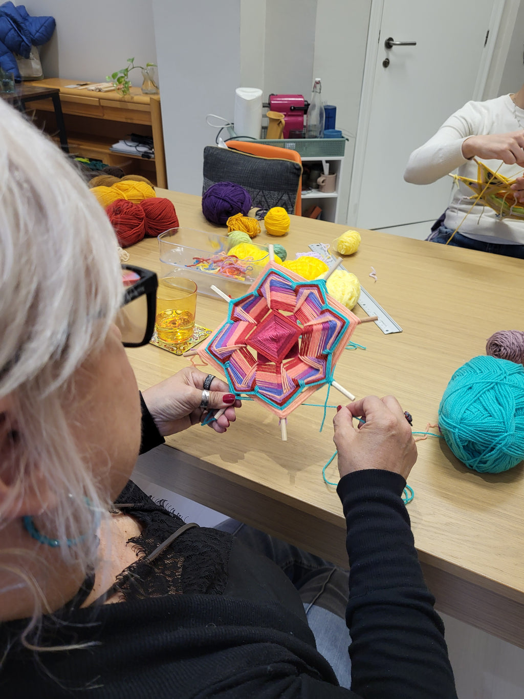 Mandalas tejidos: equilibrando tus hemisferios Marzo
