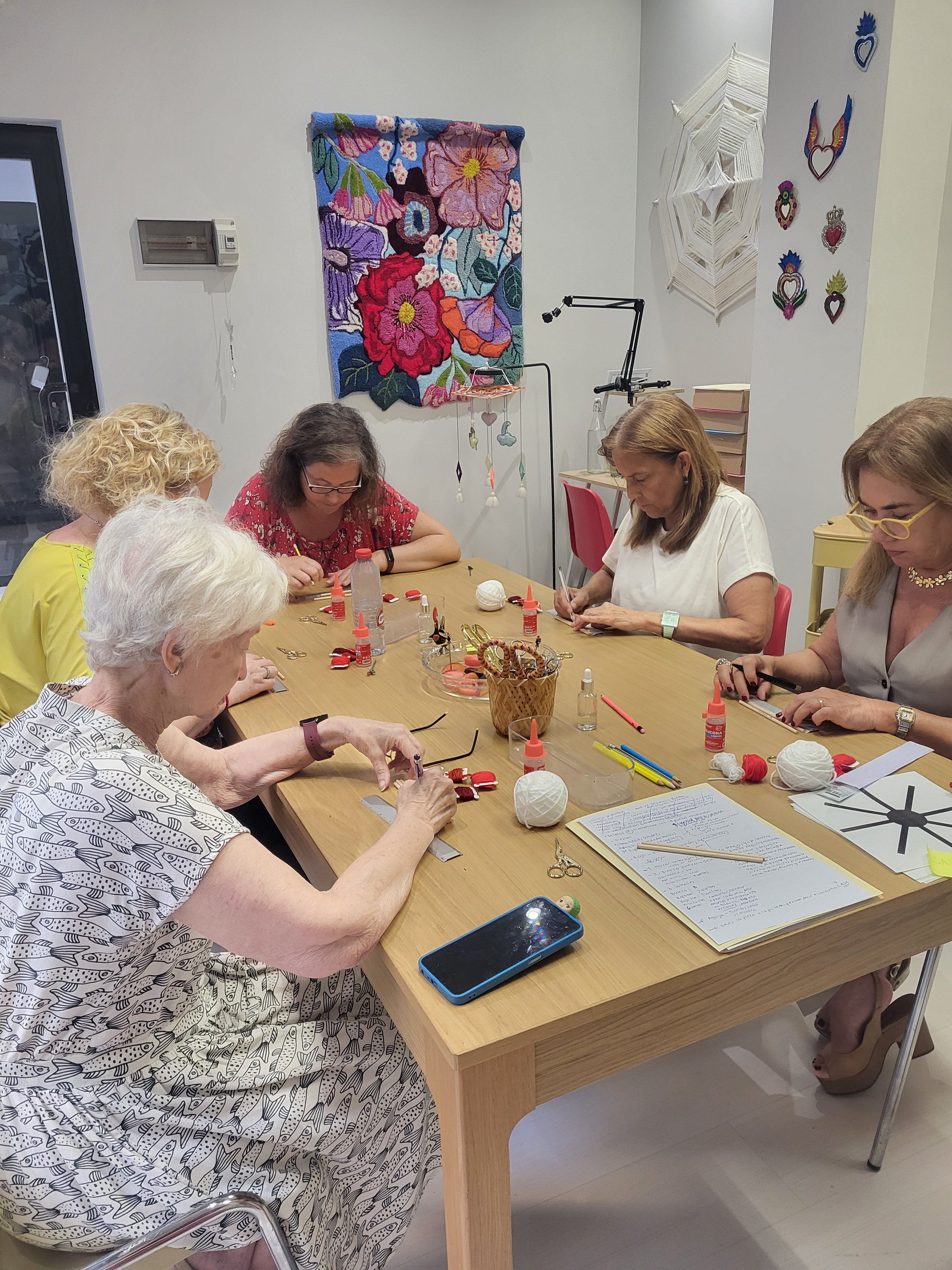 Tejiendo tu Energía vital: Un viaje a través de los Chakras